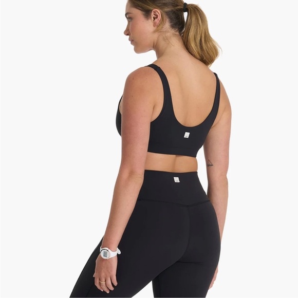 Vuori Intimates & Sleepwear Vuori Daily Bra Large Poshmark